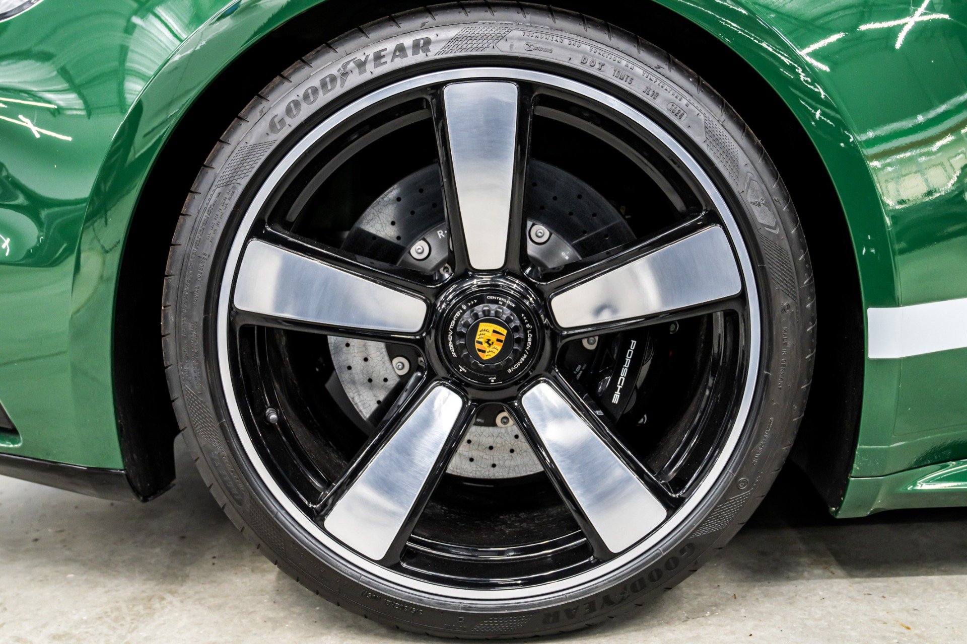 Used 2023 Porsche 911 Sport Classic RWD image 10
