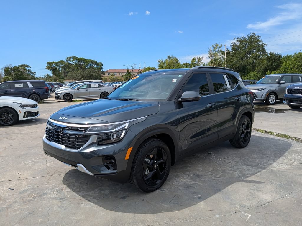 Certified 2026 Kia Seltos EX w/ EX Sunroof Package FWD image 4