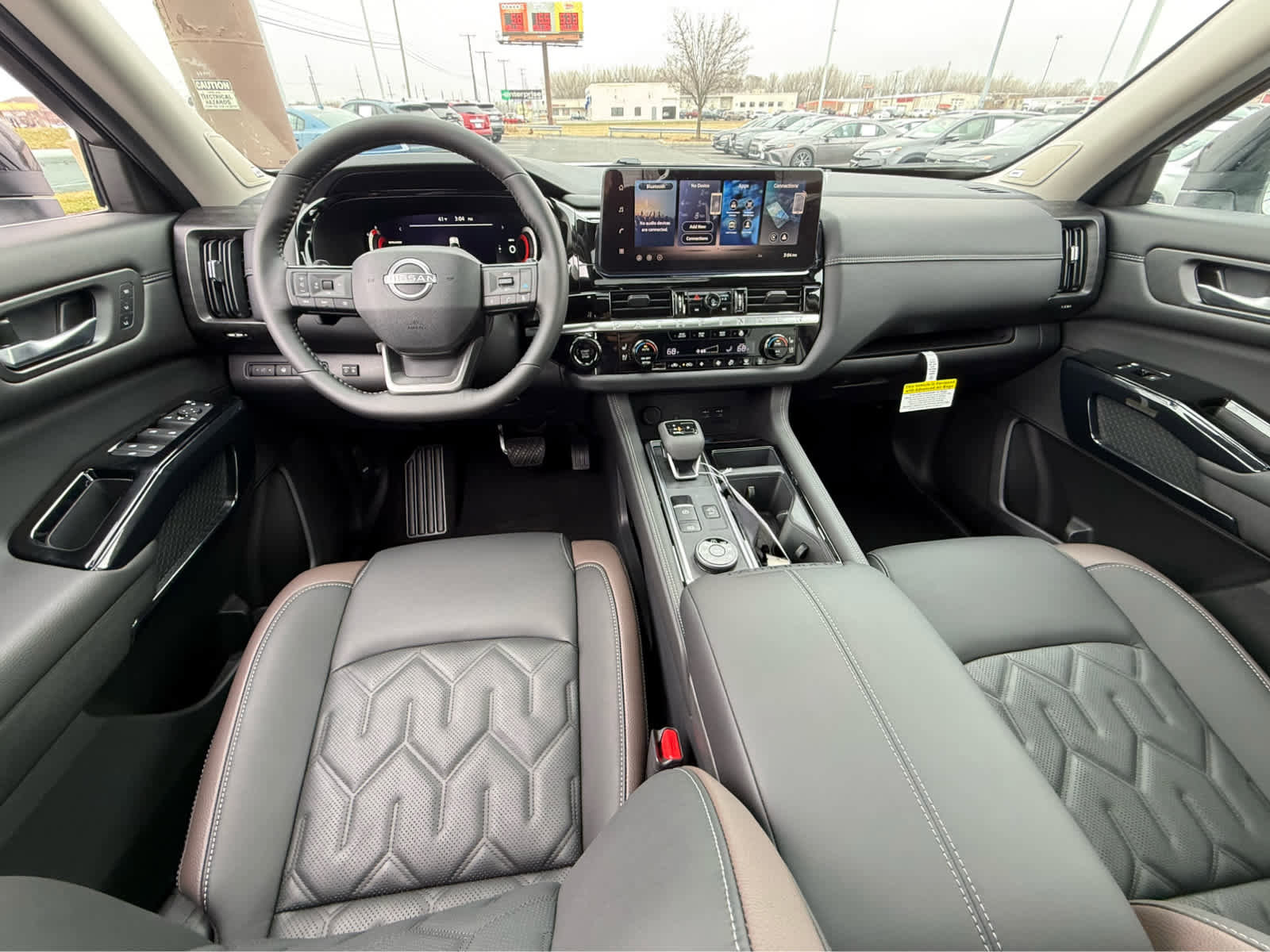 New 2026 Nissan Pathfinder Platinum image 8