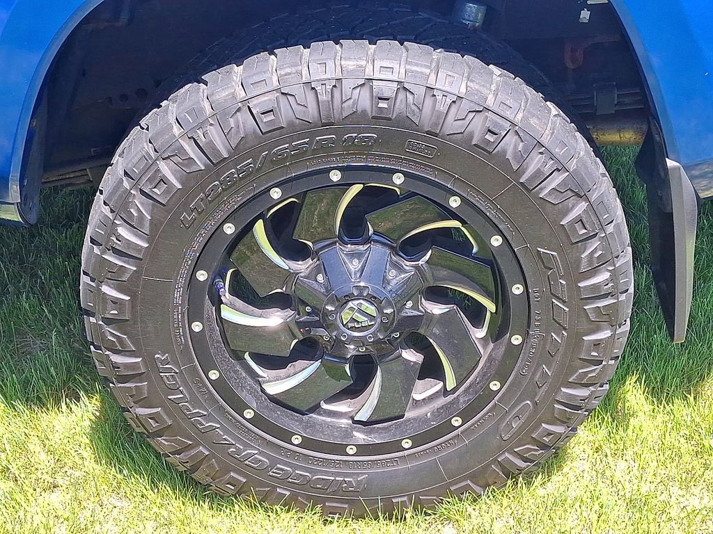 Used 2017 Toyota Tacoma TRD Off-Road AWD/4WD image 8