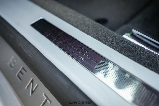 Used 2022 Bentley Flying Spur V8 image 31