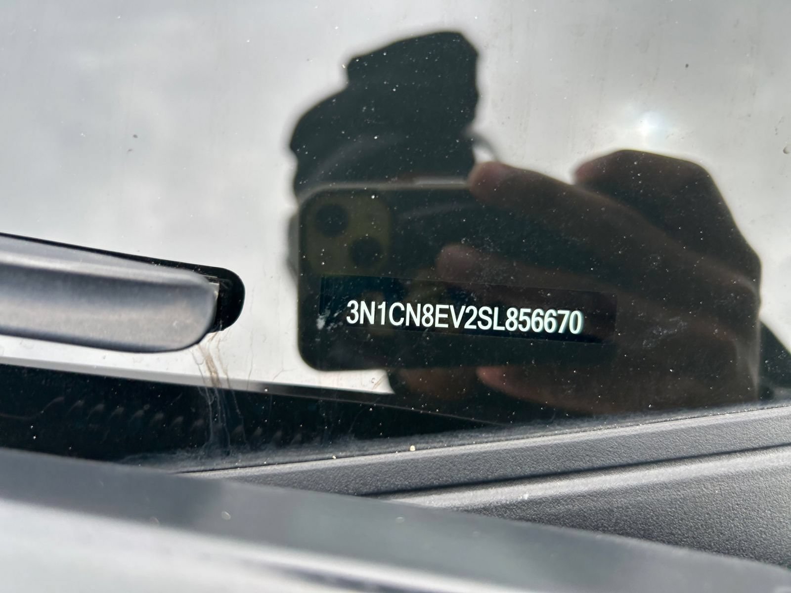 Used 2025 Nissan Versa SV FWD image 19