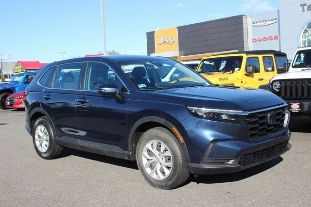Used 2023 Honda CR-V LX image 1