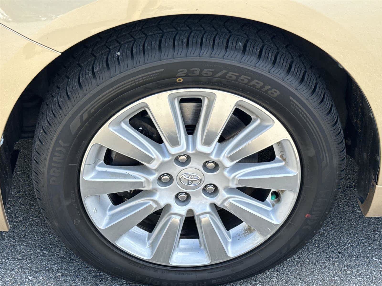 Used 2014 Toyota Sienna LE AWD/4WD image 11