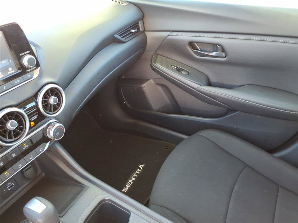 Used 2025 Nissan Sentra S FWD image 33