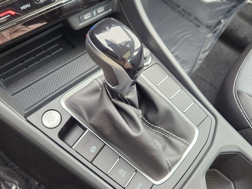 New 2026 Volkswagen Jetta SE FWD image 11