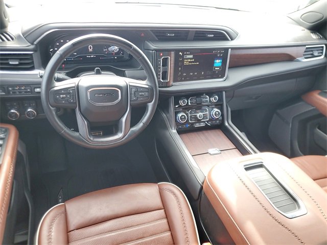 Used 2023 GMC Yukon Denali Ultimate w/ LPO, Floor Liner Package image 15