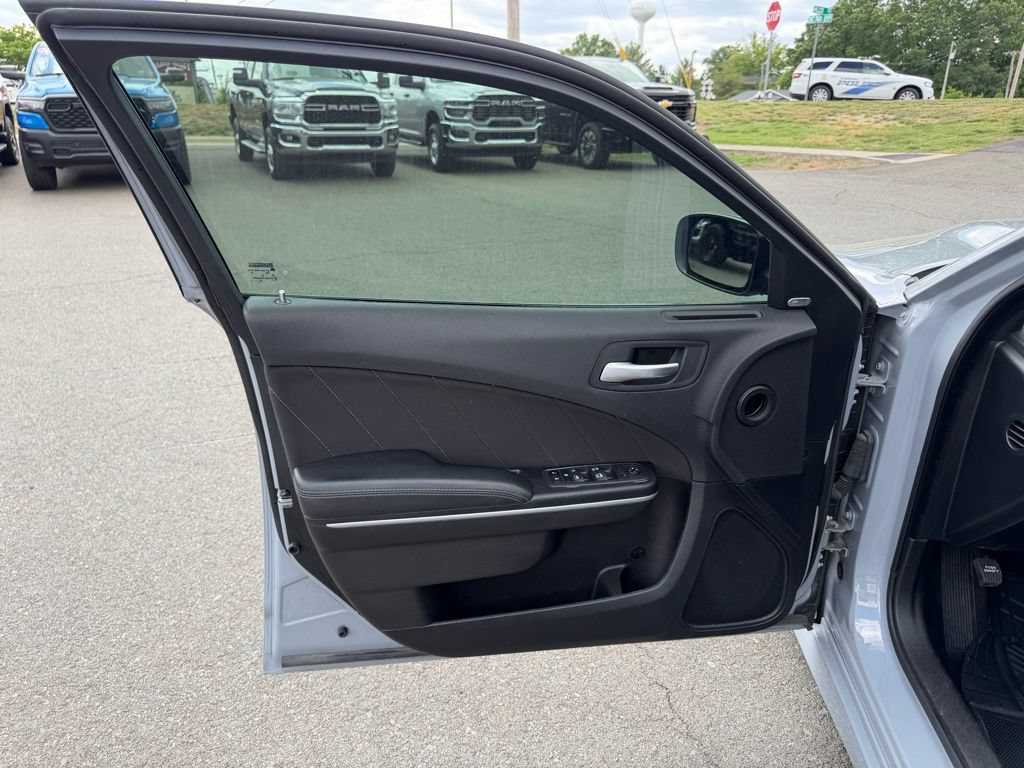 Used 2022 Dodge Charger Scat Pack RWD image 14