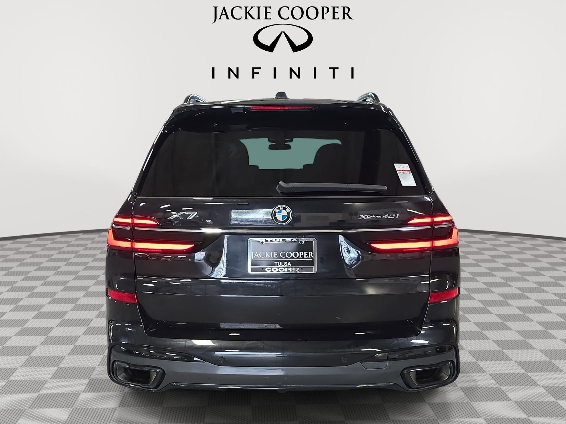 Used 2023 BMW X7 xDrive40i w/ M Sport Package AWD/4WD image 6