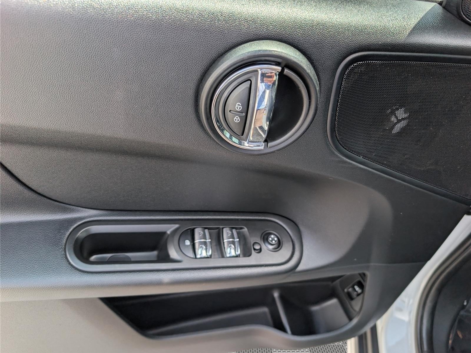 Used 2018 MINI Cooper Countryman FWD image 19