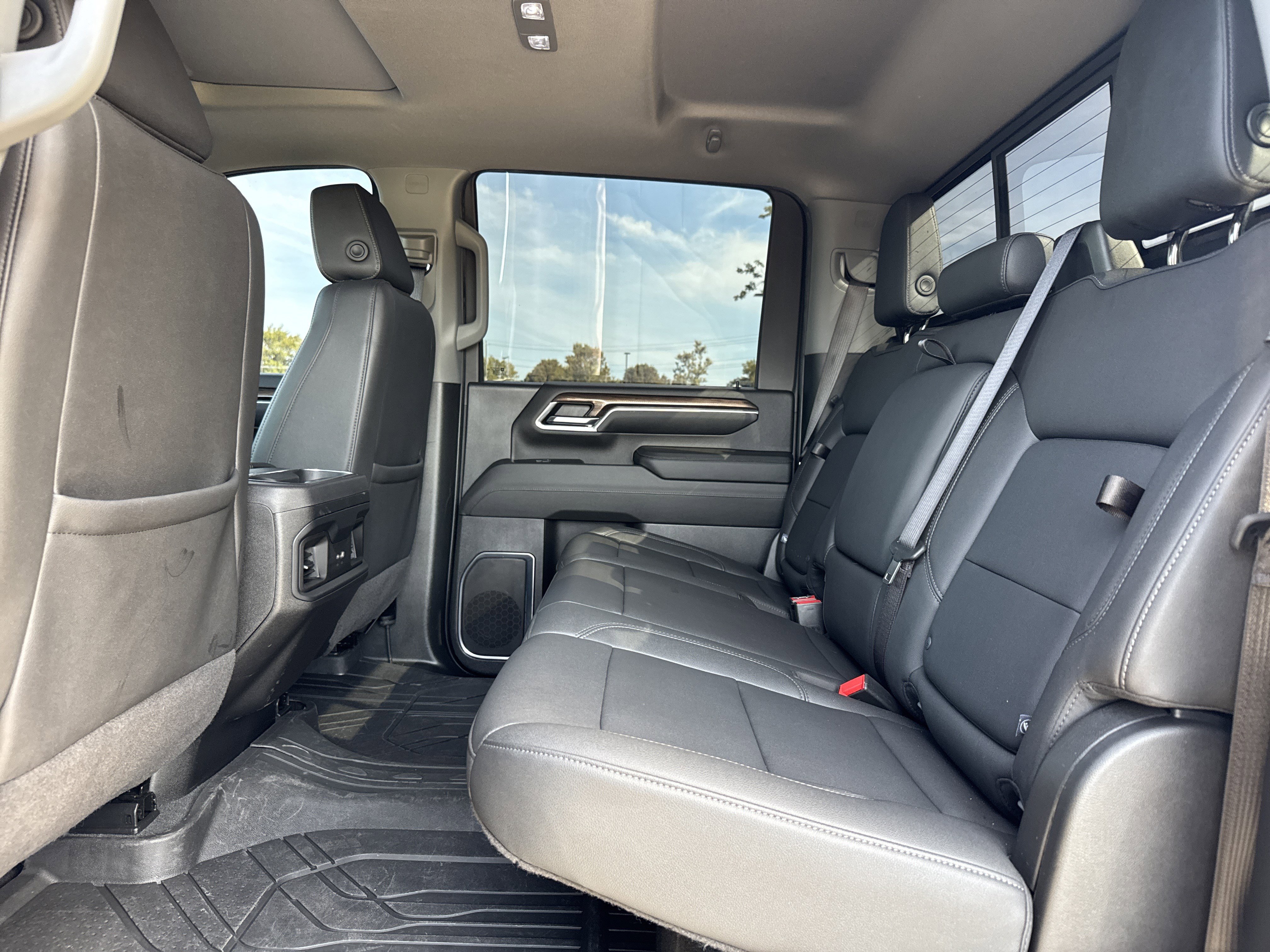 Used 2024 Chevrolet Silverado 2500 LT w/ Z71 Sport Edition AWD/4WD image 31