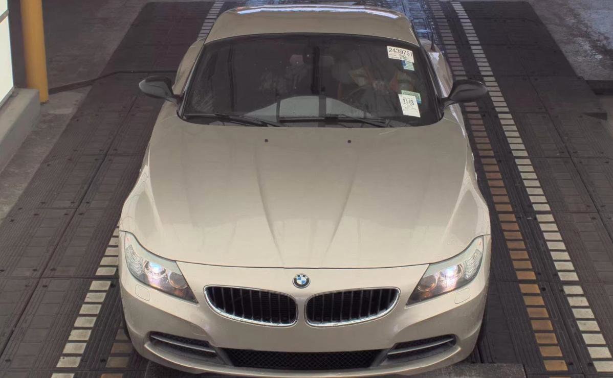 Used 2013 BMW Z4 sDrive28i image 2