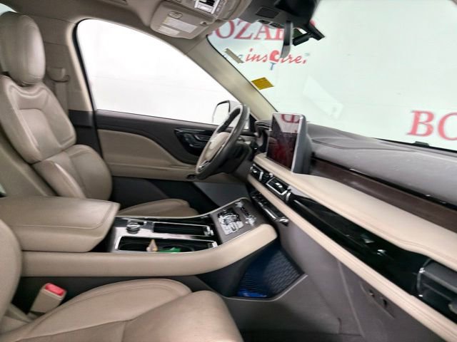 Used 2021 Lincoln Aviator Reserve w/ Equipment Group 210A AWD/4WD image 16