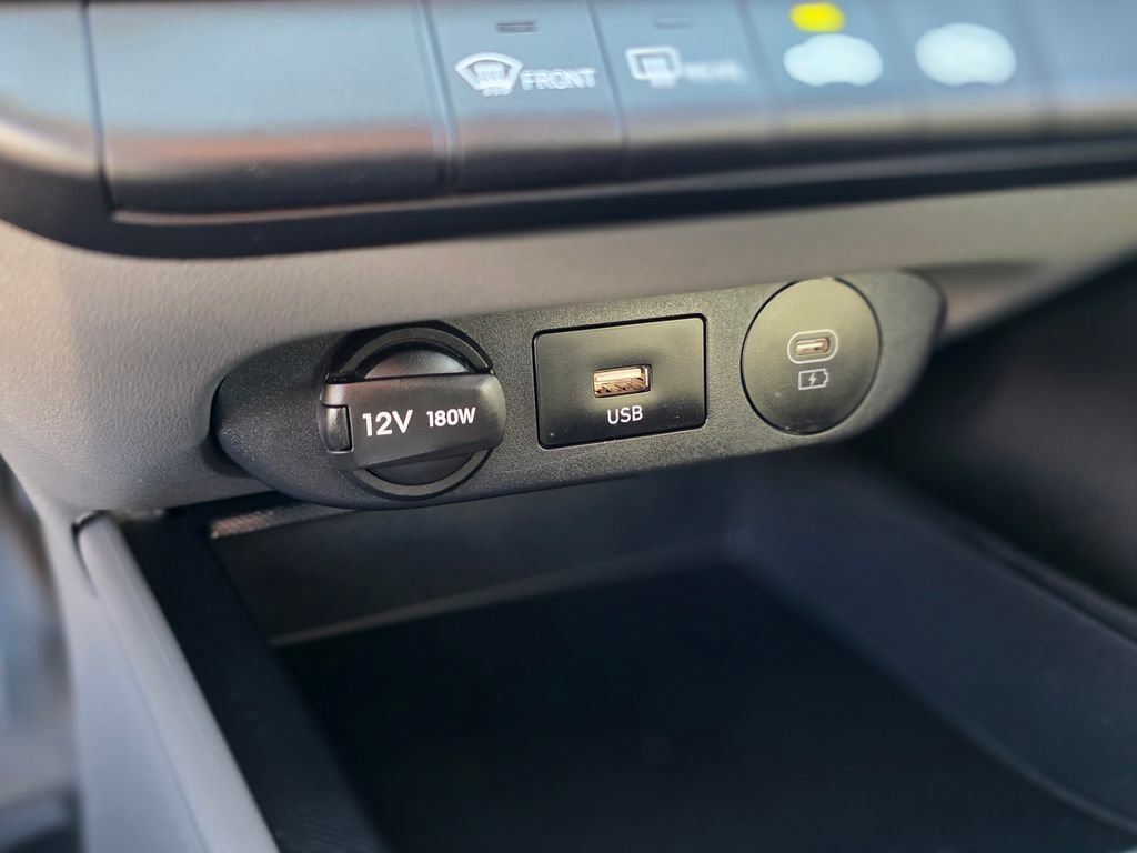 Certified 2024 Hyundai Elantra SEL FWD image 30