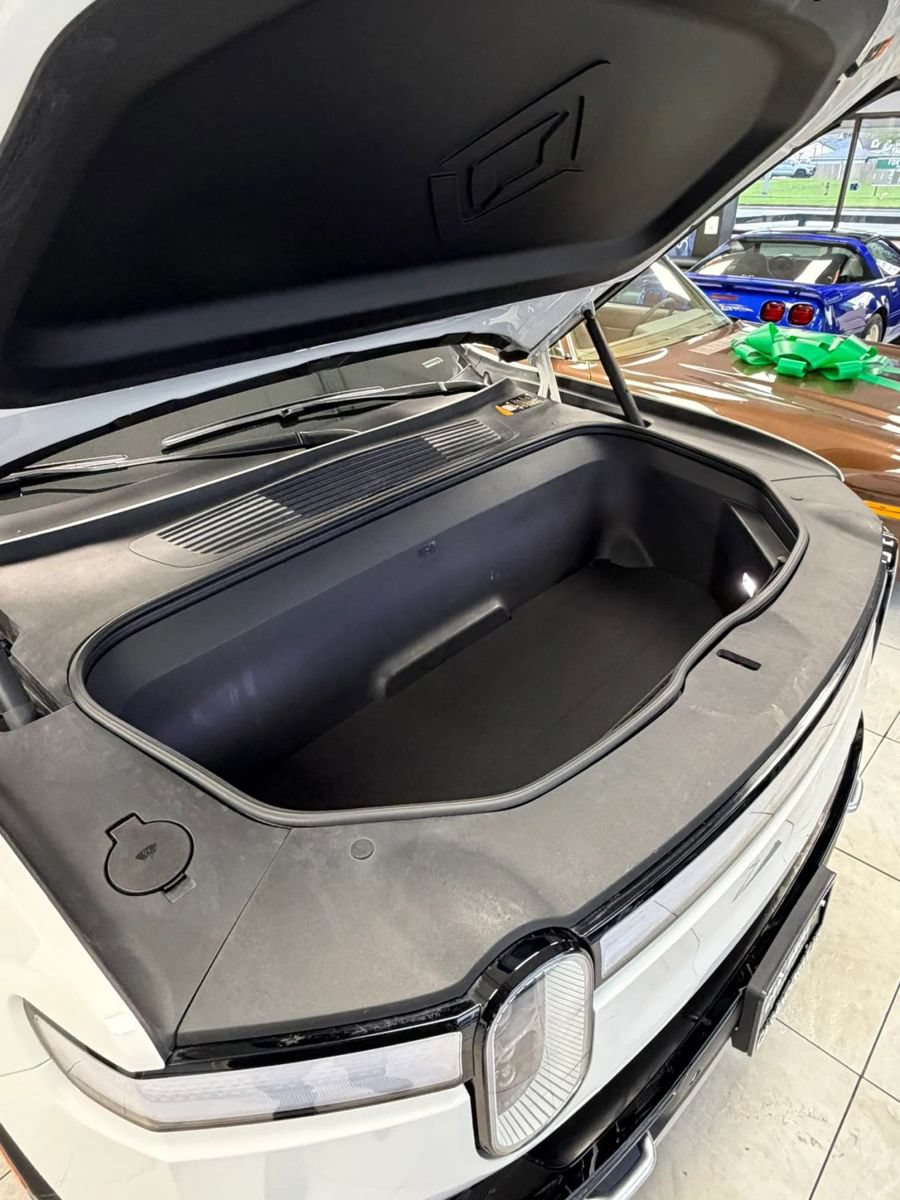 Used 2022 Rivian R1T Adventure AWD/4WD image 9
