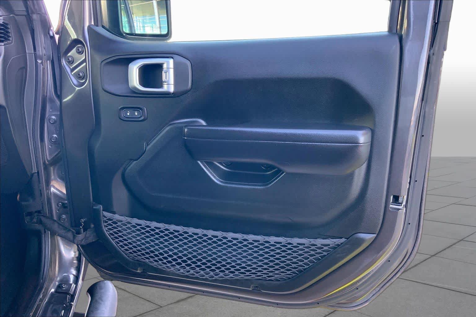Used 2019 Jeep Wrangler Unlimited Sport S AWD/4WD image 17