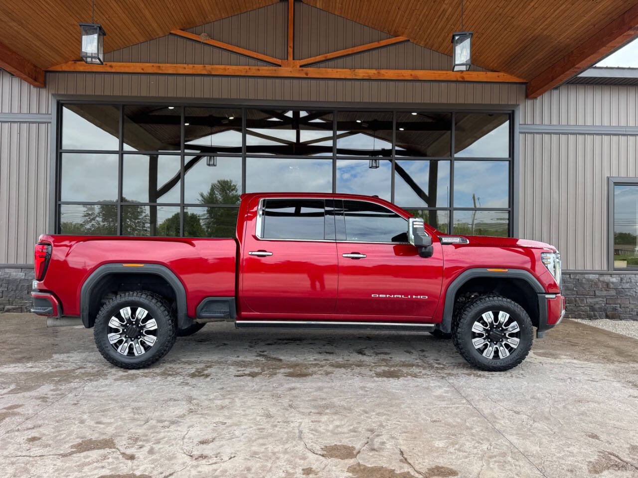 Used 2024 GMC Sierra 2500 Denali w/ Denali Reserve Package AWD/4WD image 7