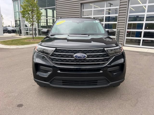 Used 2024 Ford Explorer XLT w/ Class IV Trailer Tow Package AWD/4WD image 2