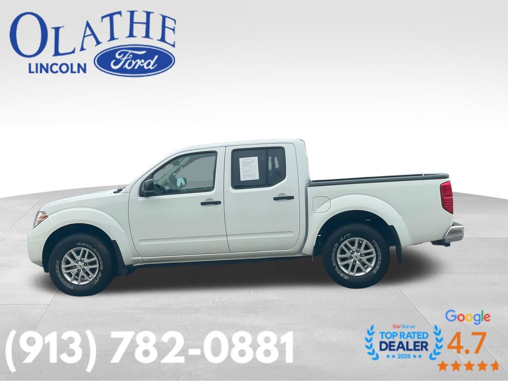 Used 2016 Nissan Frontier SV image 2