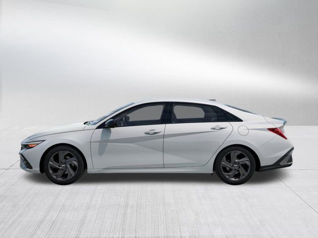 New 2026 Hyundai Elantra Sport FWD image 3