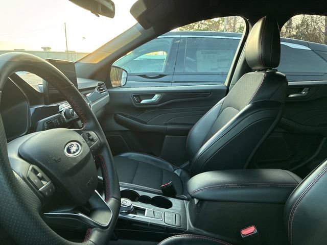 Used 2025 Ford Escape ST-Line image 6