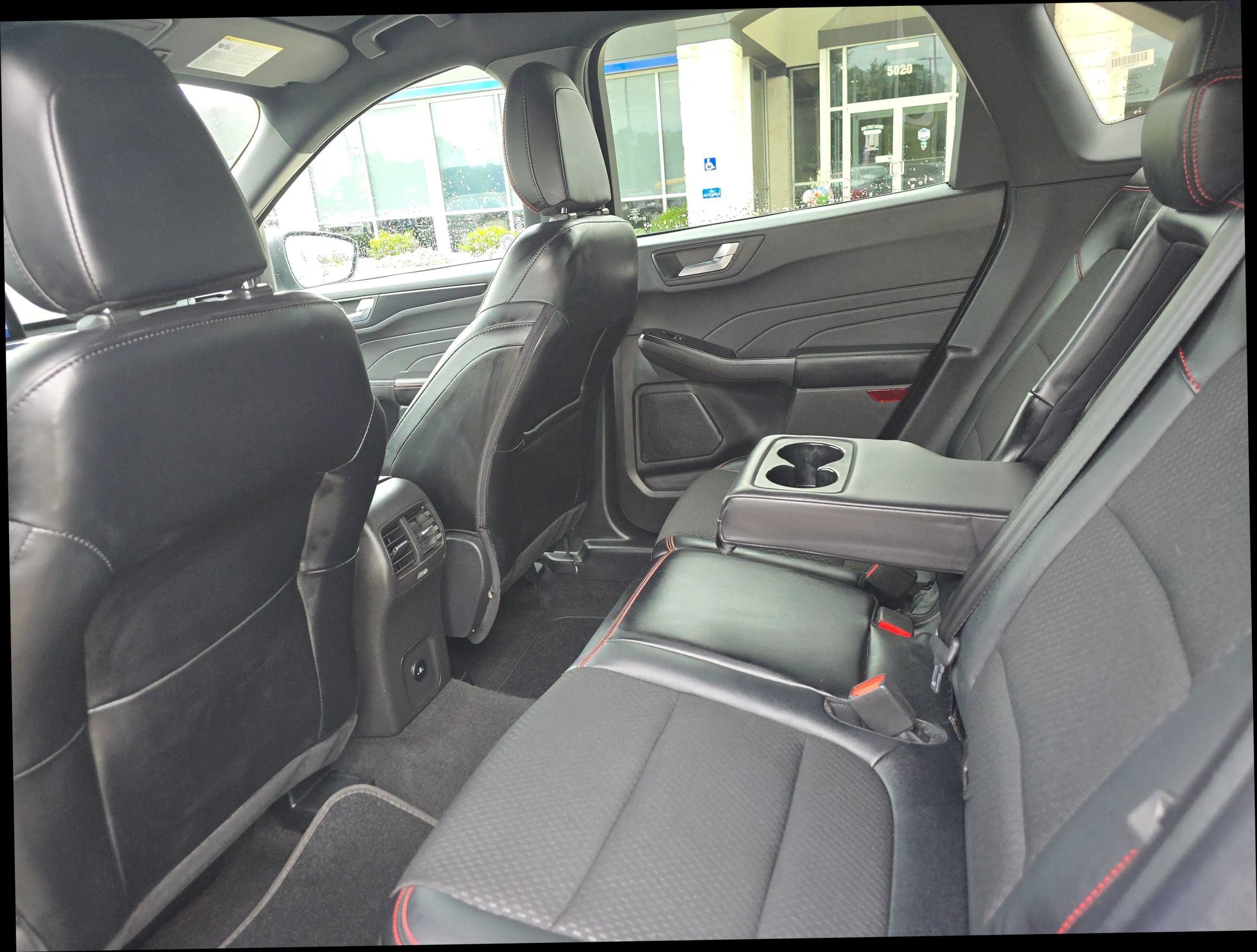 Used 2025 Ford Escape ST-Line AWD/4WD image 12