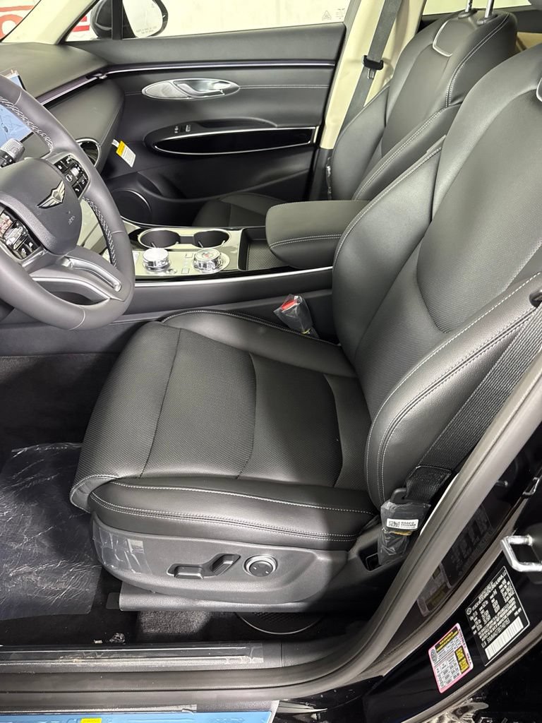 New 2026 Genesis GV70 2.5T AWD/4WD image 18