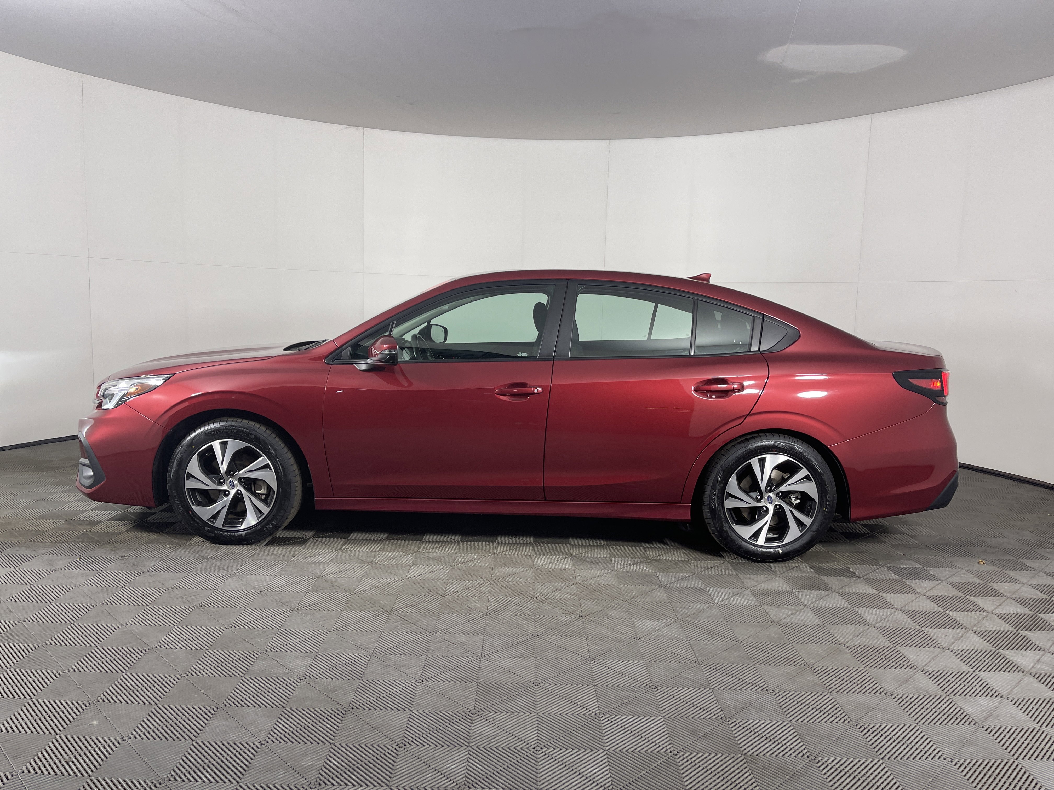 Used 2024 Subaru Legacy Premium image 3