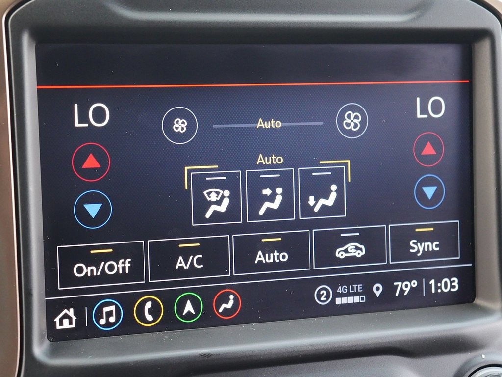 Used 2022 Chevrolet Silverado 1500 High Country w/ Technology Package AWD/4WD image 43
