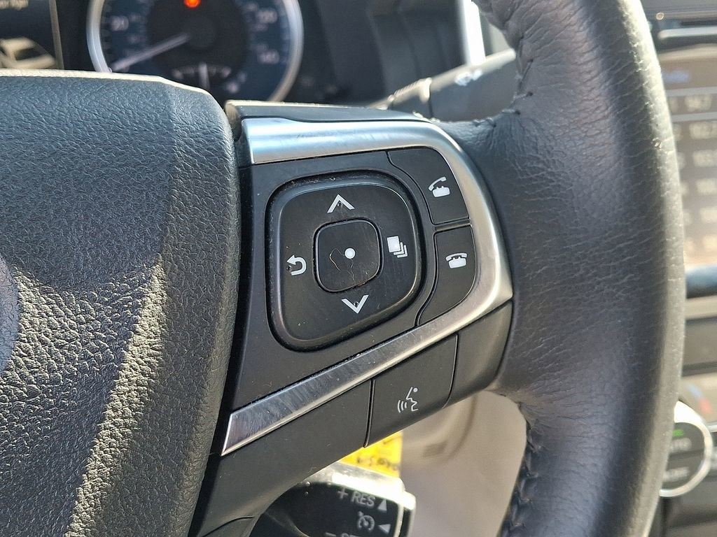 Used 2017 Toyota Camry XLE FWD image 22