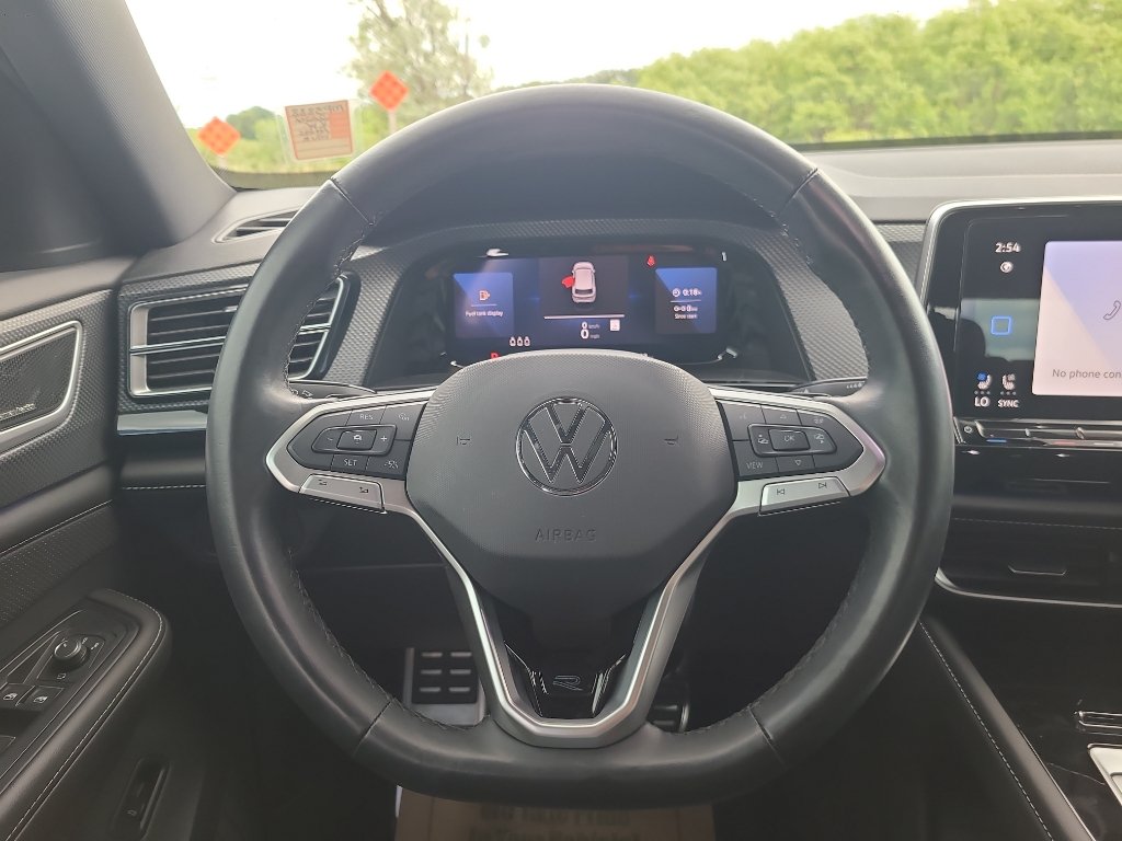 Used 2024 Volkswagen Atlas Cross Sport SEL Premium R-Line AWD/4WD image 32