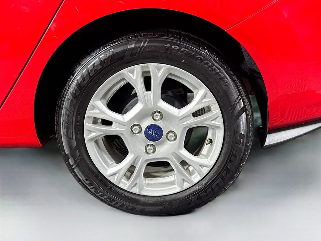 Used 2015 Ford Fiesta SE FWD image 31