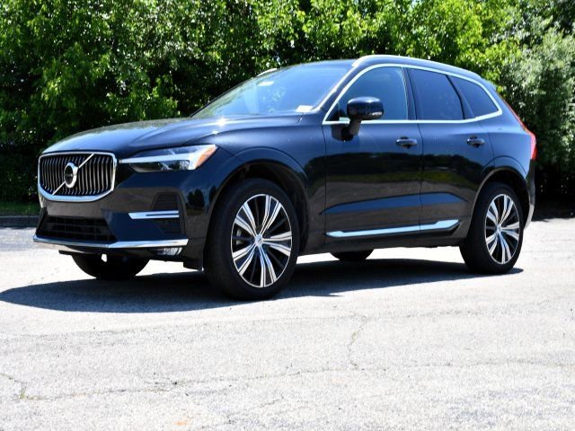 Certified 2023 Volvo XC60 B5 Plus w/ Protection Package Premier AWD/4WD image 3