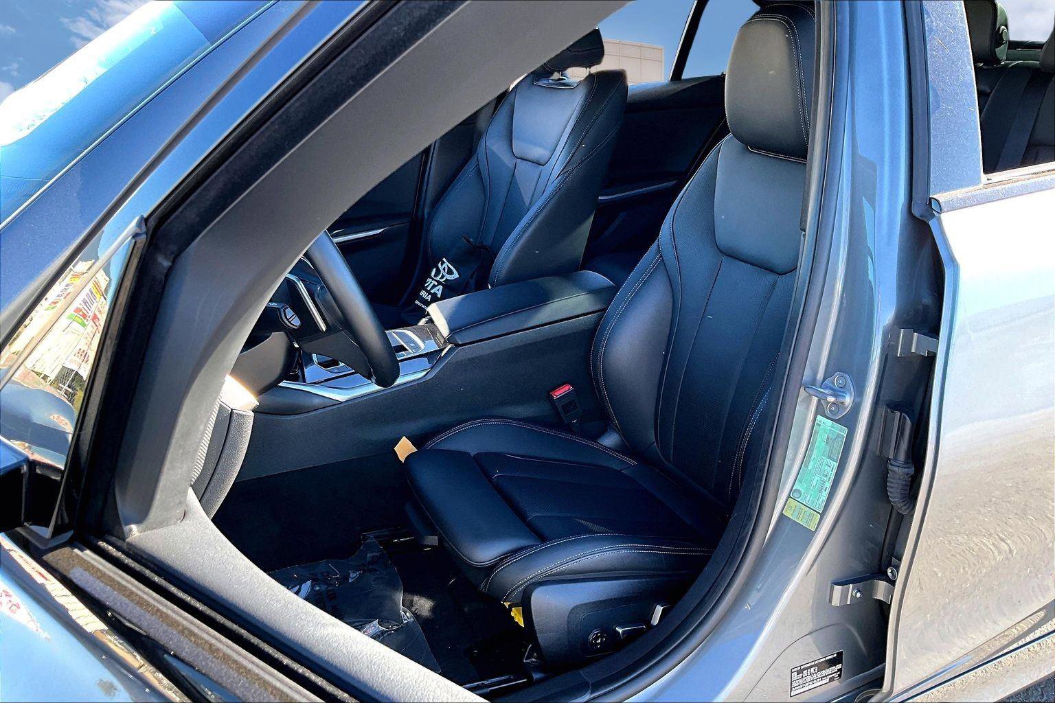 Used 2023 BMW 330i Sedan w/ Convenience Package image 24