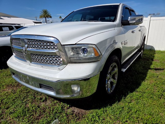 Used 2015 RAM 1500 Laramie w/ Convenience Group AWD/4WD image 3