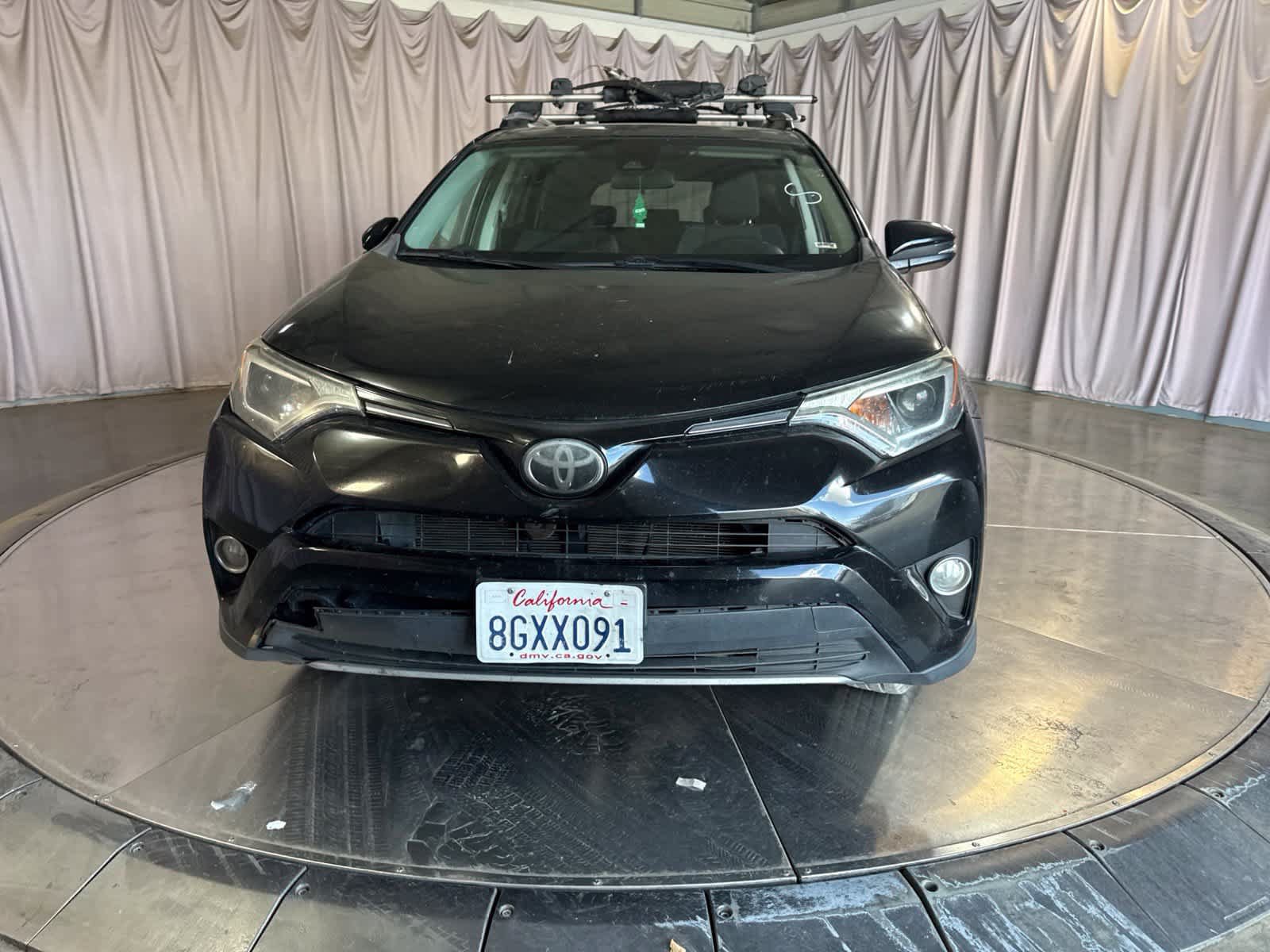 Used 2018 Toyota RAV4 XLE FWD image 2