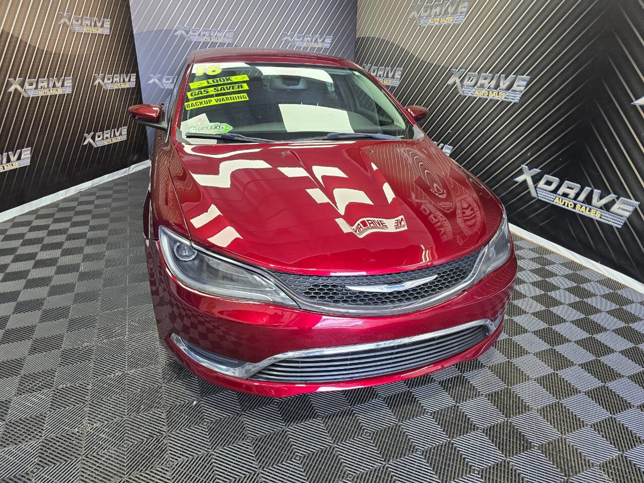 Used 2016 Chrysler 200 Limited image 5