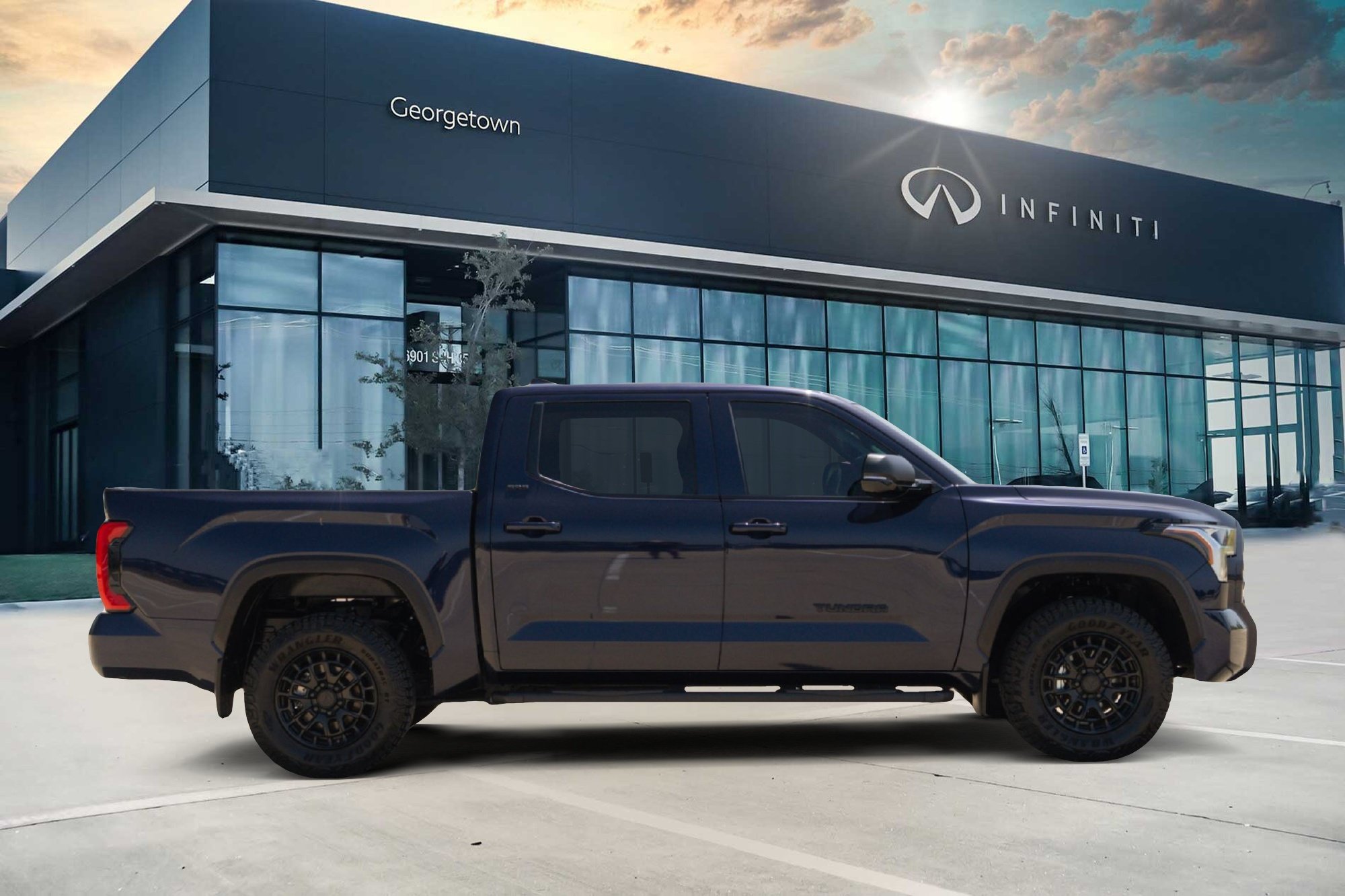 Used 2025 Toyota Tundra SR5 AWD/4WD image 5