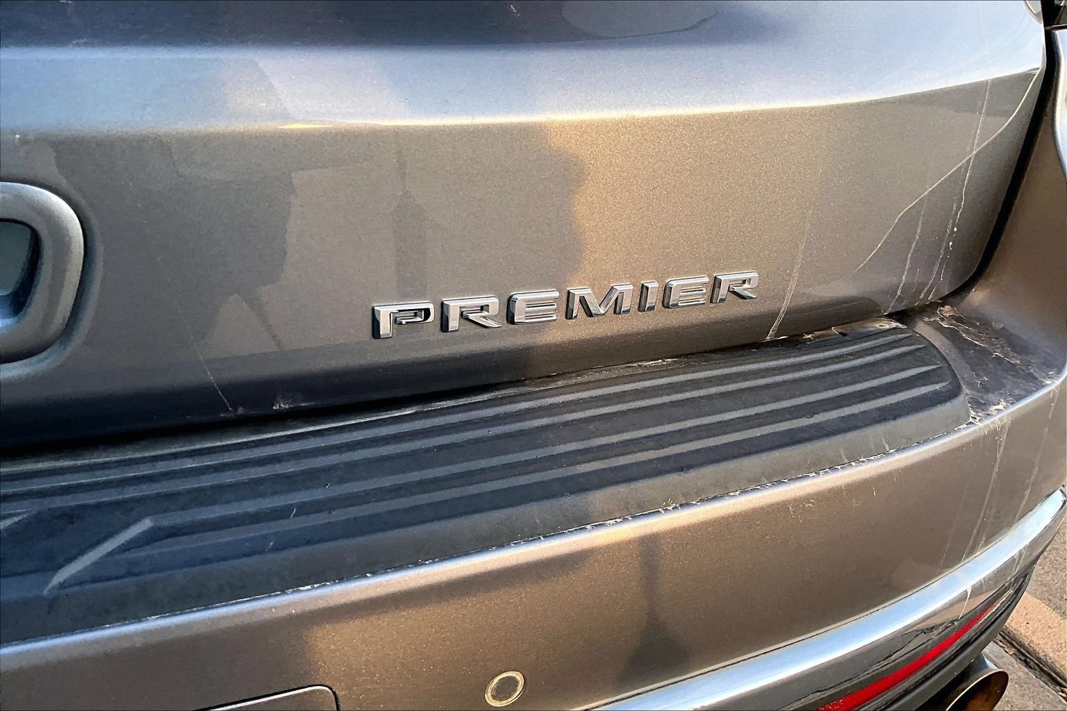 Used 2021 Chevrolet Tahoe Premier AWD/4WD image 34
