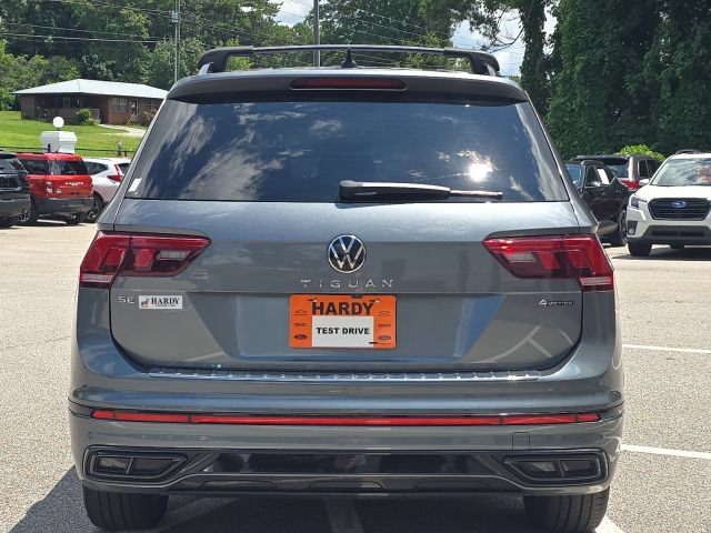 Used 2022 Volkswagen Tiguan SE R-Line AWD/4WD image 4