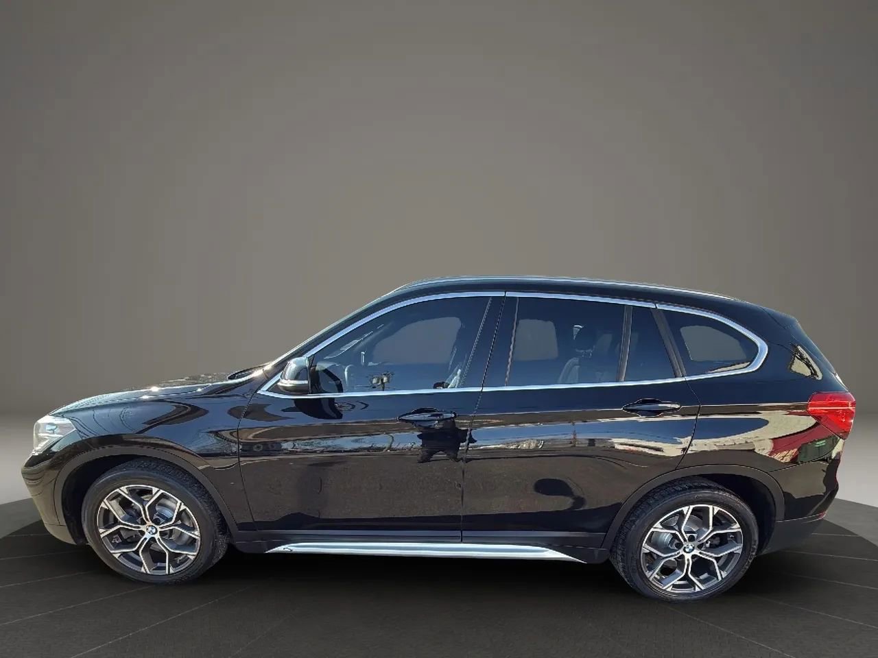 Used 2020 BMW X1 xDrive28i w/ Convenience Package image 8