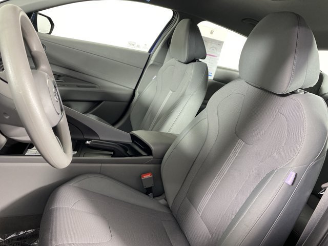 Used 2021 Hyundai Elantra SE FWD image 16