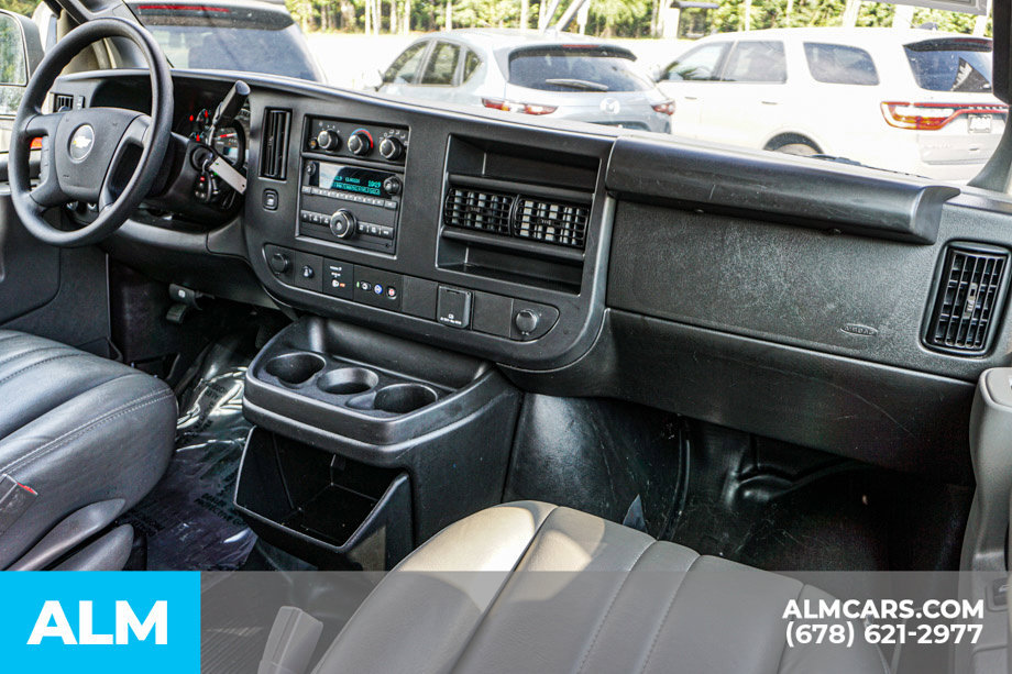 Used 2025 Chevrolet Express 3500 Extended w/ Driver Convenience Package RWD image 27