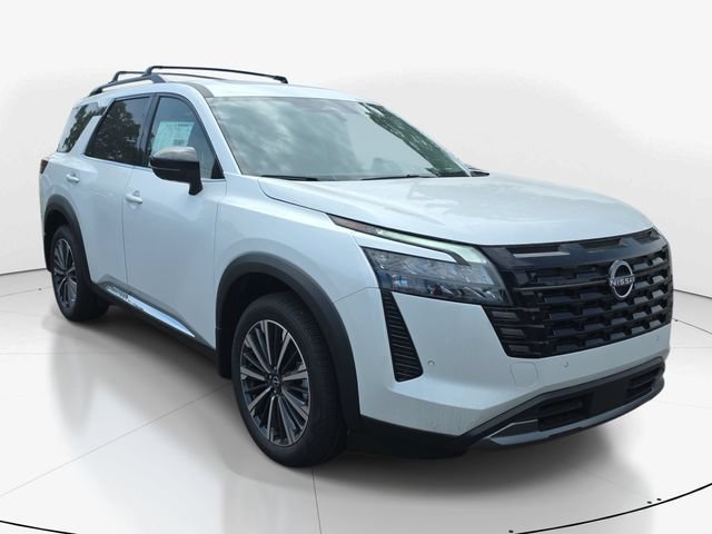 New 2026 Nissan Pathfinder Platinum w/ Cargo Package