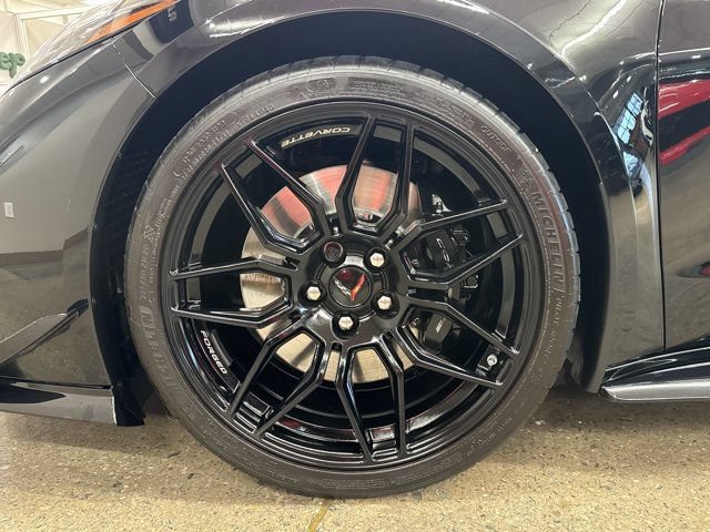 Used 2024 Chevrolet Corvette Z06 RWD image 14
