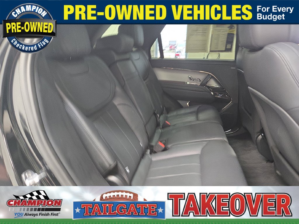 Used 2025 Land Rover Range Rover Sport SE AWD/4WD image 22