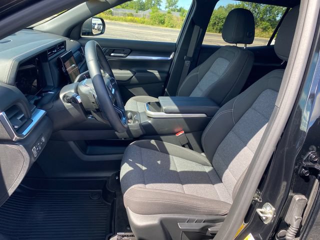 Certified 2025 GMC Terrain Elevation w/ LPO, Floor Liner Package AWD/4WD image 15