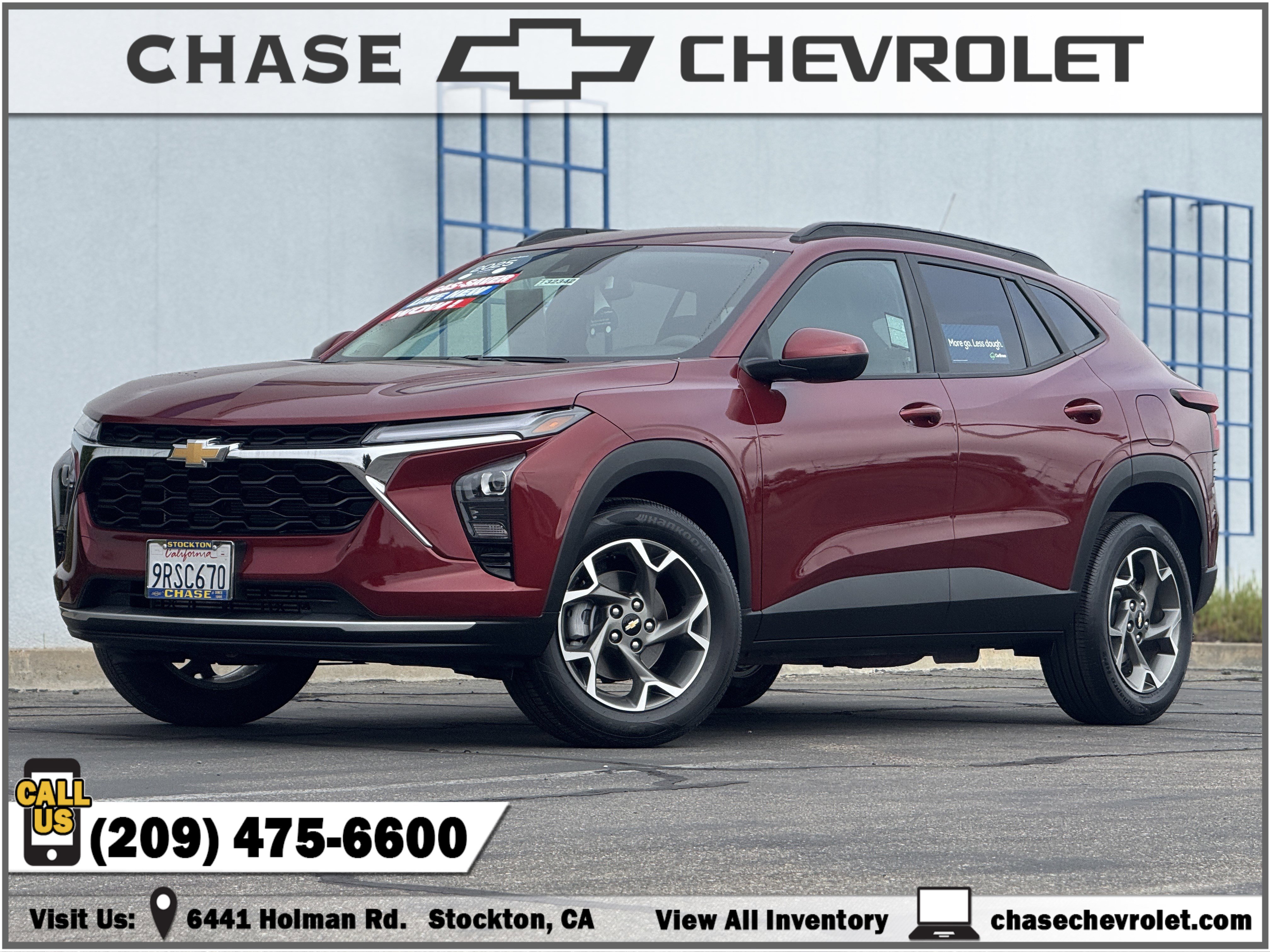 Used 2025 Chevrolet Trax LT image 1