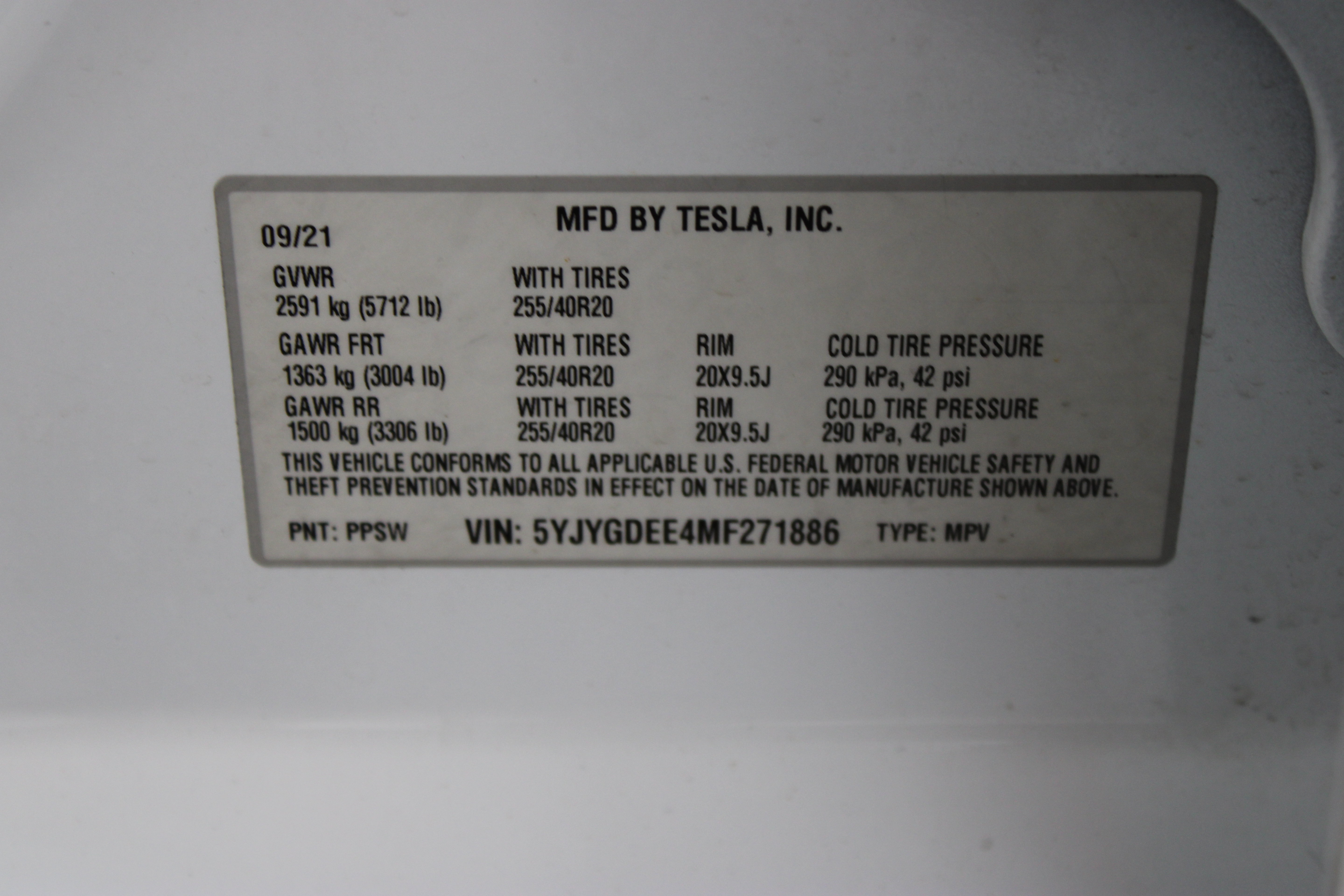 Used 2021 Tesla Model Y Long Range AWD/4WD image 39