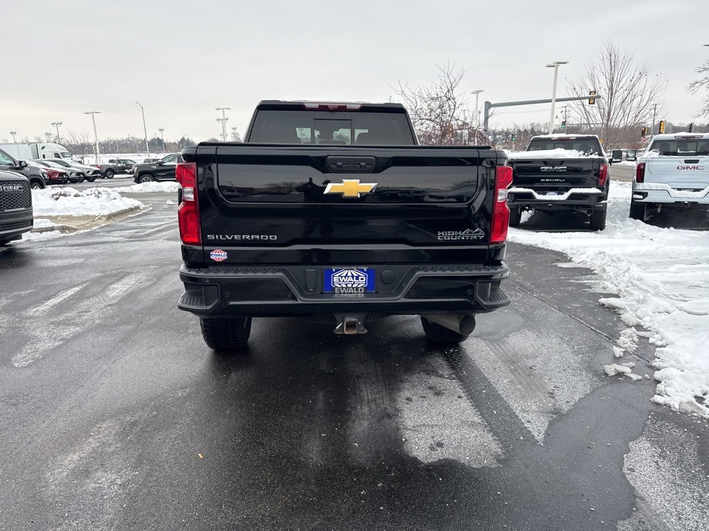 Certified 2024 Chevrolet Silverado 2500 High Country w/ Technology Package image 6